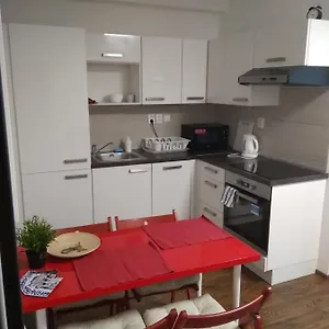 Apartmán Apartmans For 2 Or 6 Peoples 12 Min By Walk From The Center